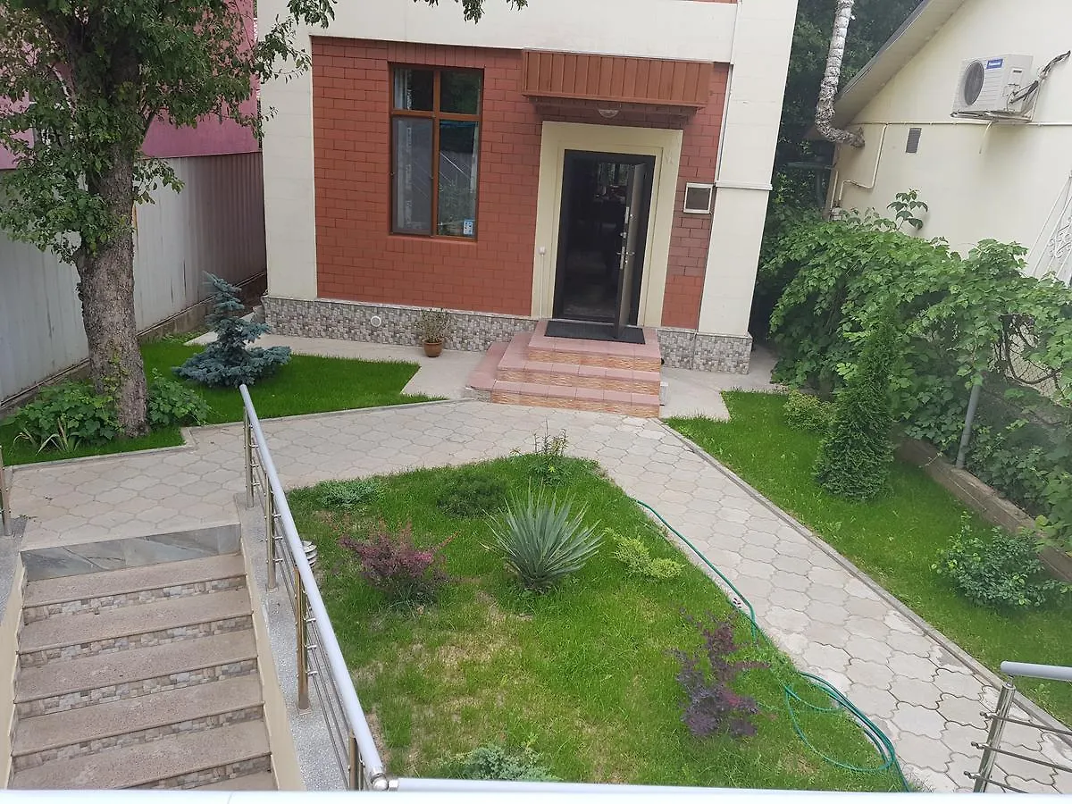 Mountain Road Hostel Almaty